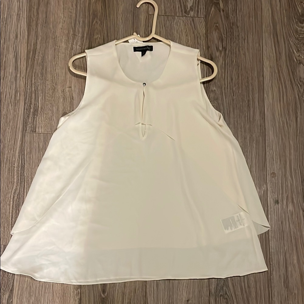 Elegant White Sleeveless Blouse